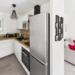 La Dauphine - Private Parking & Courtyard Troyes