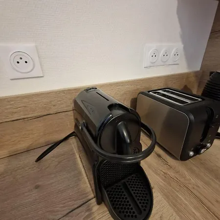 La Dauphine - Private Parking & Courtyard アパート