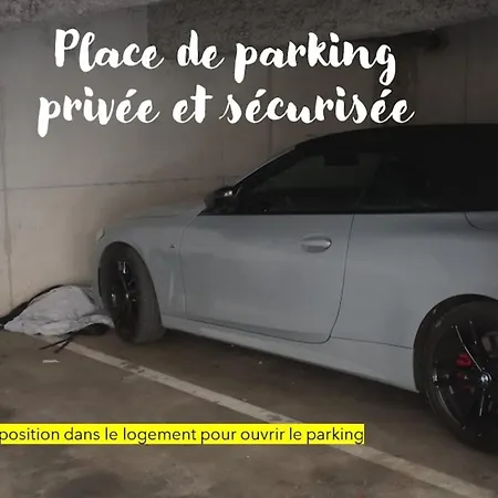 La Dauphine - Private Parking & Courtyard