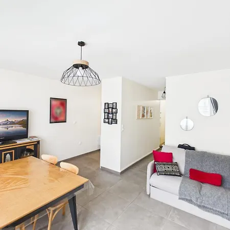 La Dauphine - Private Parking & Courtyard 아파트 *