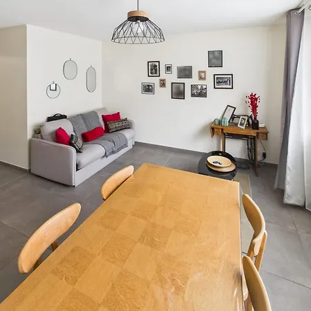 La Dauphine - Private Parking & Courtyard Troyes