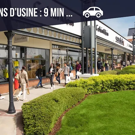 La Dauphine - Private Parking & Courtyard アパート *