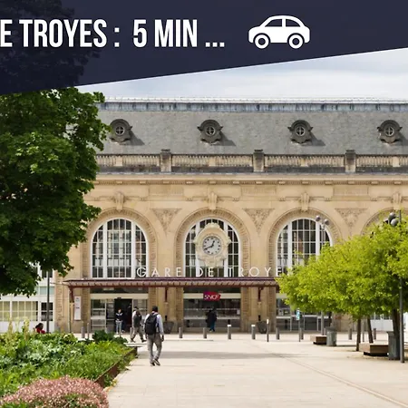 La Dauphine - Private Parking & Courtyard Lejlighed Troyes