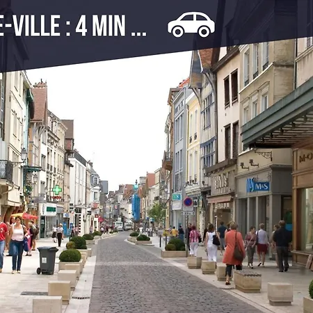 Apartment La Dauphine - Private Parking & Courtyard Troyes