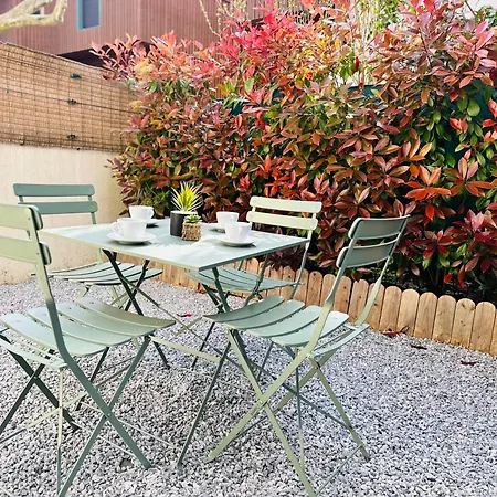 La Dauphine - Private Parking & Courtyard 트루아