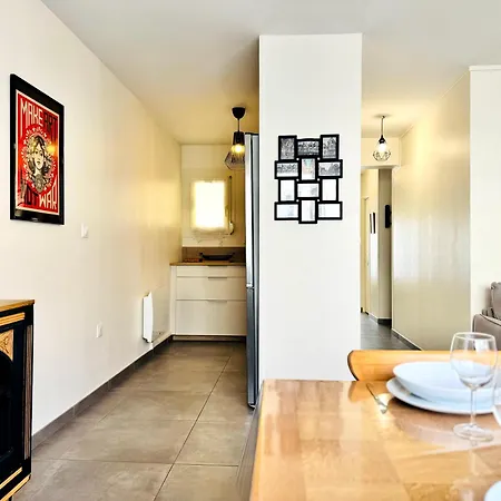 아파트 La Dauphine - Private Parking & Courtyard