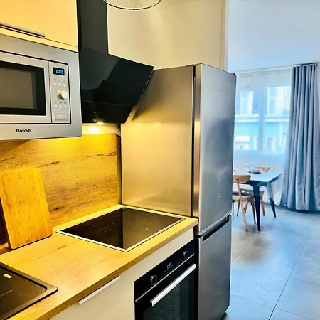 La Dauphine - Private Parking & Courtyard