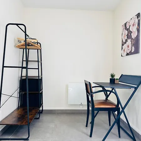 아파트 La Dauphine - Private Parking & Courtyard *