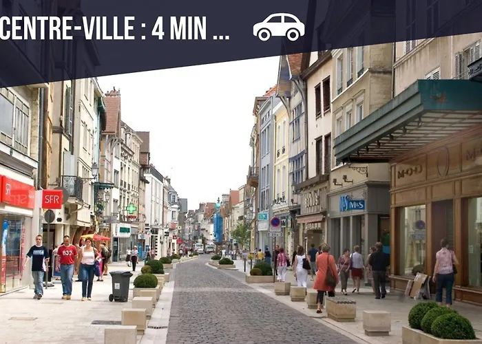 Apartment La Dauphine - Private Parking & Courtyard Troyes